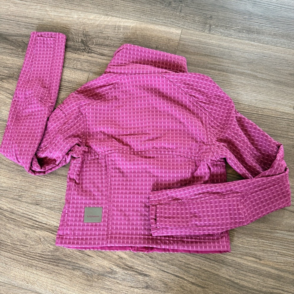NWT LULULEMON Water-Repellent Grid Fleece Hiking Jacket Sz 2 Raspberry WLDB - Picture 5 of 9